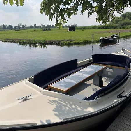 In Near Ijsselmeer Lake, Cleaning Included 艾登